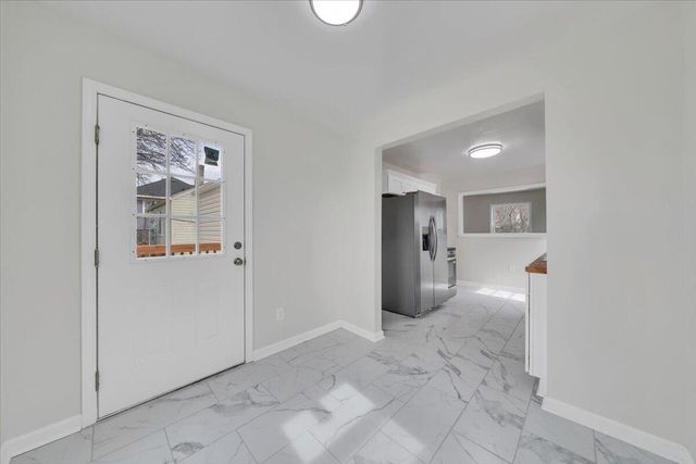 2002 Wayne ST, Roanoke, VA 24012