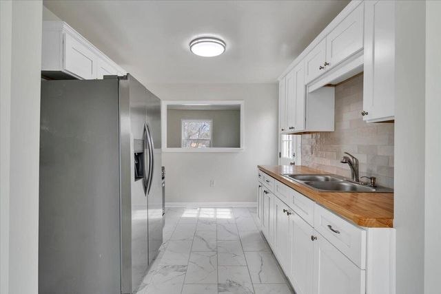 2002 Wayne ST, Roanoke, VA 24012