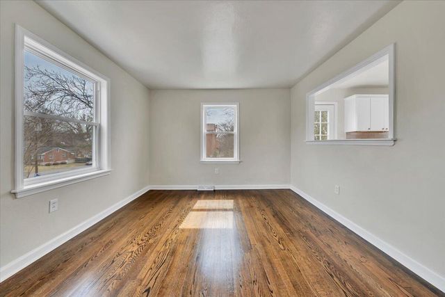 2002 Wayne ST, Roanoke, VA 24012