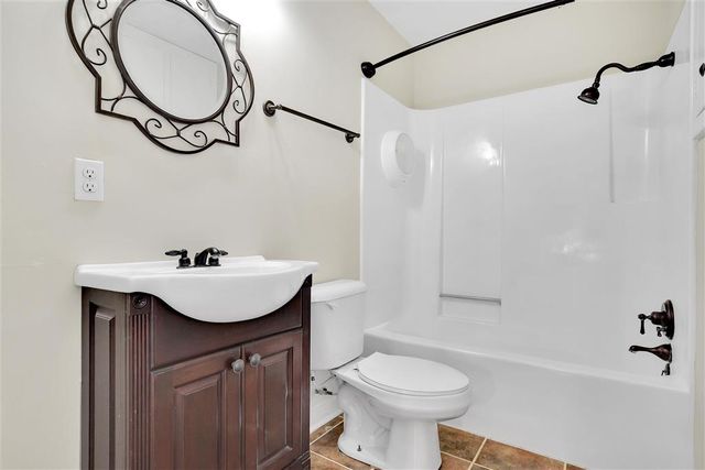 508 Wildwood Drive, Lake Charles, LA 70611