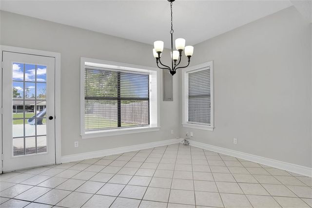 508 Wildwood Drive, Lake Charles, LA 70611