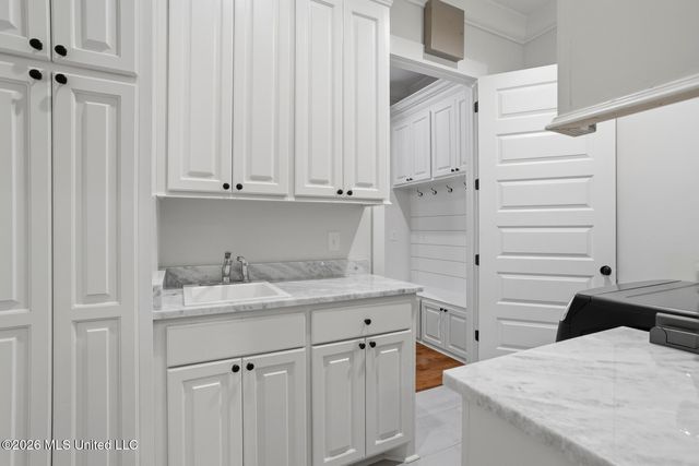 790 Clover Ridge Way, Brandon, MS 39047
