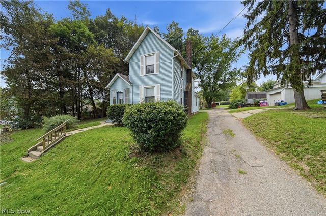 1512 Bonnot Place NE, Canton, OH 44705