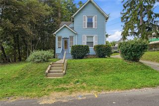 1512 Bonnot Place NE, Canton, OH 44705