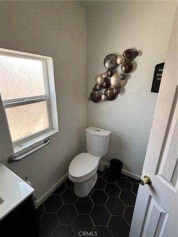 242 E M, Colton, CA 92324