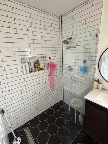 242 E M, Colton, CA 92324