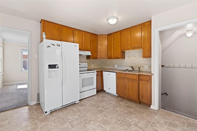 7604 Robinson Avenue, Allen Park, MI 48101