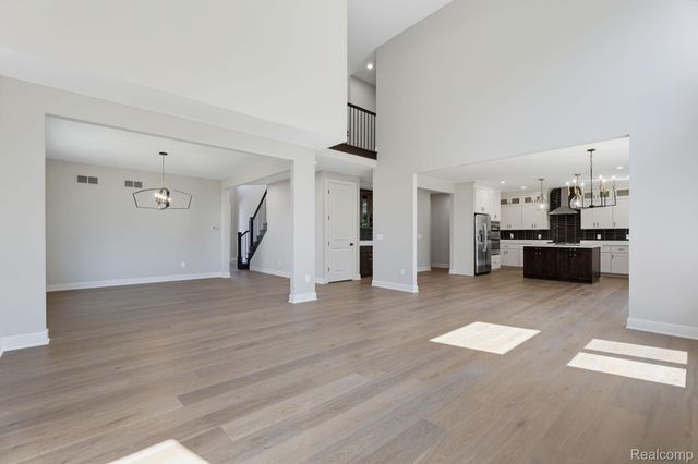 913 Kimberly Court, Troy, MI 48098