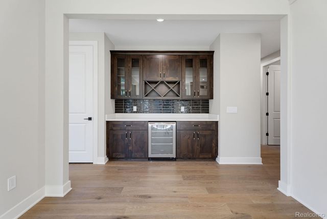 913 Kimberly Court, Troy, MI 48098