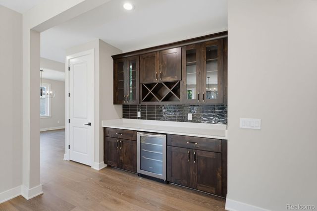 913 Kimberly Court, Troy, MI 48098