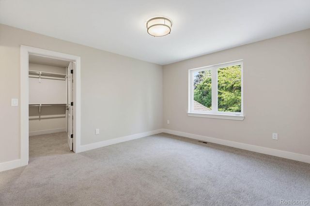 913 Kimberly Court, Troy, MI 48098