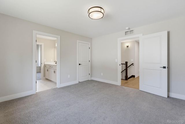 913 Kimberly Court, Troy, MI 48098
