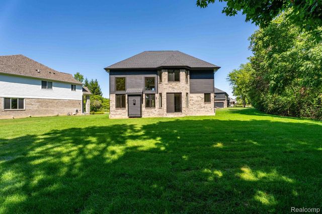 913 Kimberly Court, Troy, MI 48098