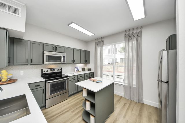 3003 Memorial Court 2433, Houston, TX 77007