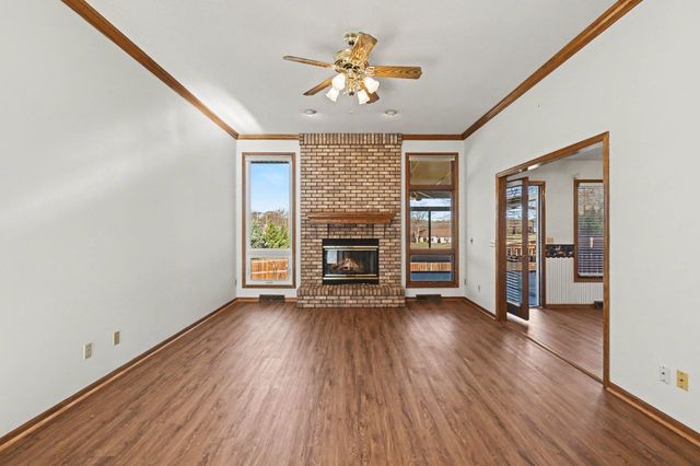 2 DANBURY CT. Court, Council Bluffs, IA 51503