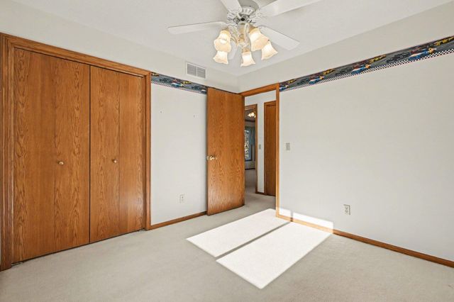 2 DANBURY CT. Court, Council Bluffs, IA 51503