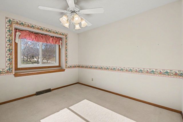 2 DANBURY CT. Court, Council Bluffs, IA 51503