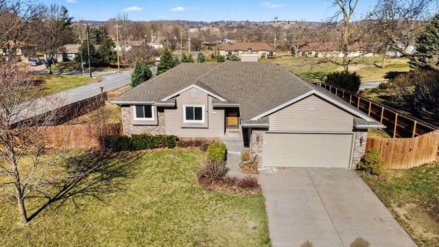 2 DANBURY CT. Court, Council Bluffs, IA 51503