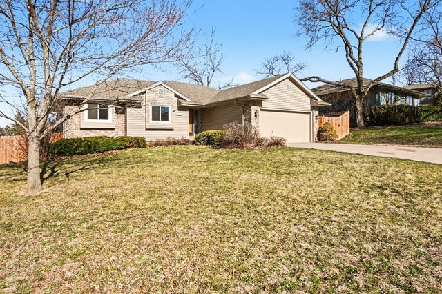 2 DANBURY CT. Court, Council Bluffs, IA 51503