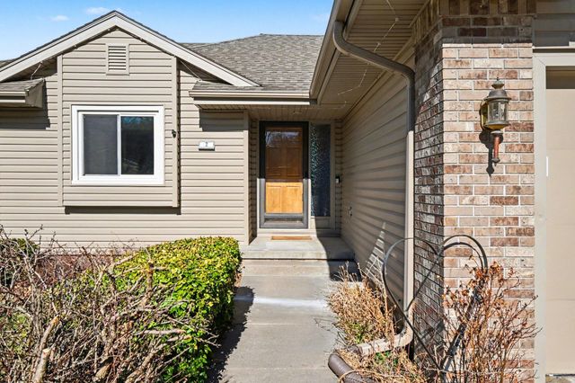 2 DANBURY CT. Court, Council Bluffs, IA 51503