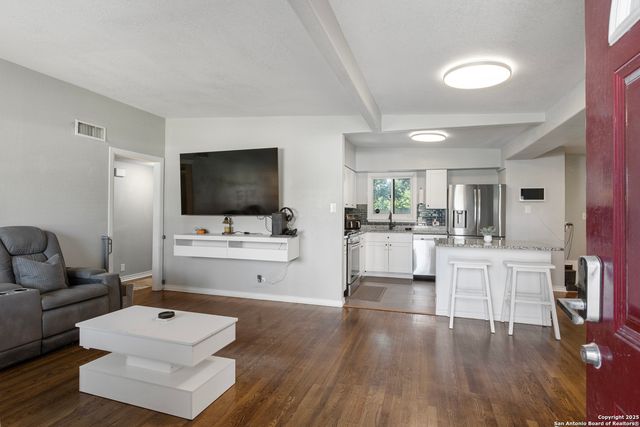 310 Eastley, San Antonio, TX 78217