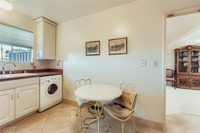 1060 Tam O Shanter, Las Vegas, NV 89109