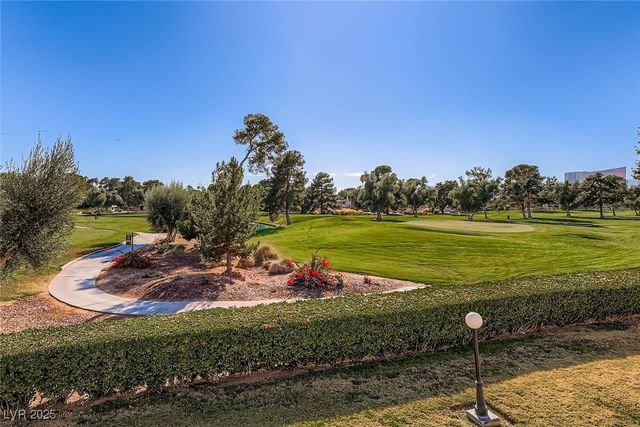 1060 Tam O Shanter, Las Vegas, NV 89109