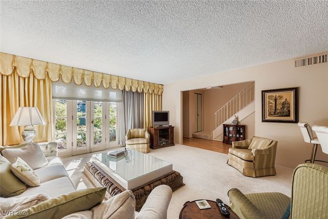 1060 Tam O Shanter, Las Vegas, NV 89109