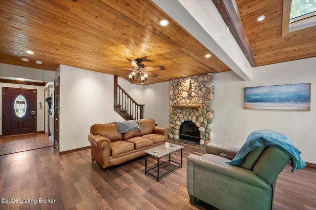 5213 Manor Dr, Crestwood, KY 40014