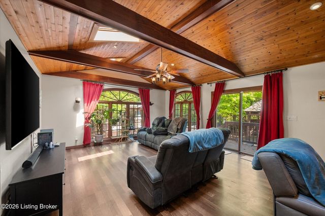 5213 Manor Dr, Crestwood, KY 40014