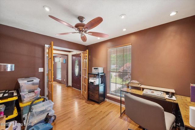 5213 Manor Dr, Crestwood, KY 40014