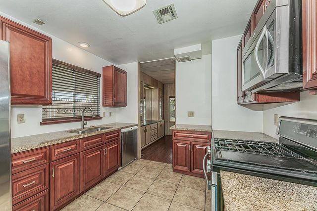 1701 Dinuba Avenue SPC 1, Selma, CA 93662