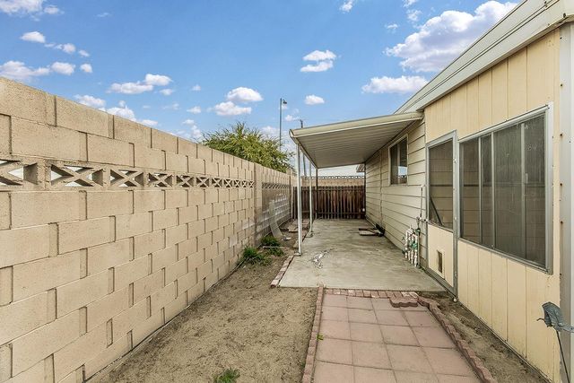 1701 Dinuba Avenue SPC 1, Selma, CA 93662