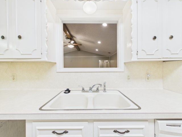 518 Ridgeway Lane, Chandler, TX 75758