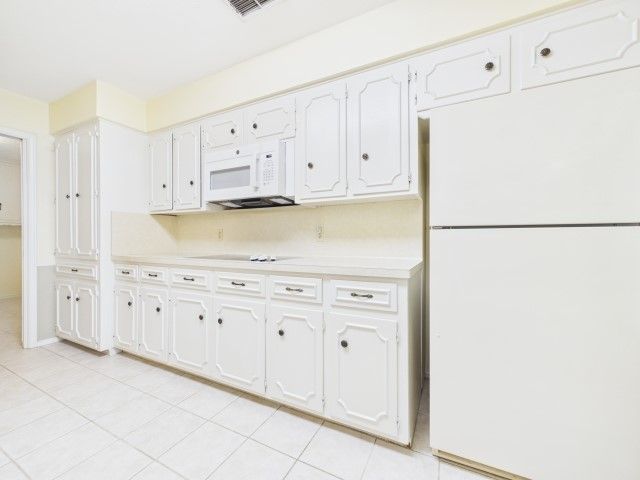 518 Ridgeway Lane, Chandler, TX 75758