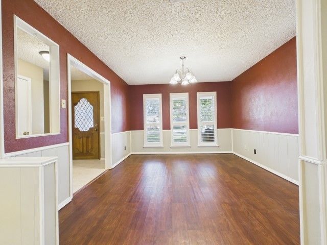 518 Ridgeway Lane, Chandler, TX 75758