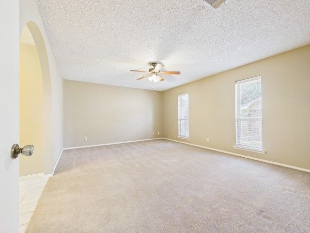 518 Ridgeway Lane, Chandler, TX 75758