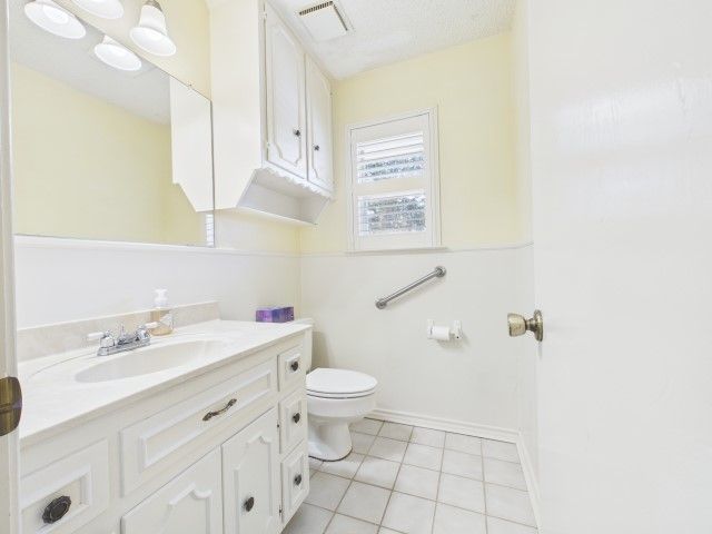 518 Ridgeway Lane, Chandler, TX 75758