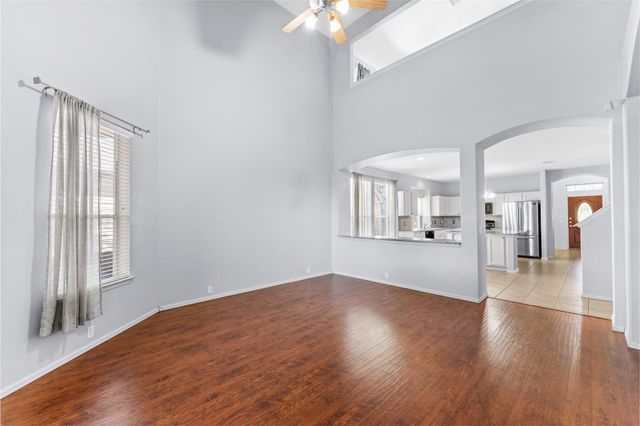 213 Newberry TRL, San Marcos, TX 78666