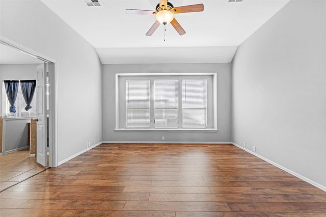 213 Newberry TRL, San Marcos, TX 78666