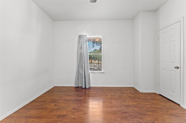 213 Newberry TRL, San Marcos, TX 78666