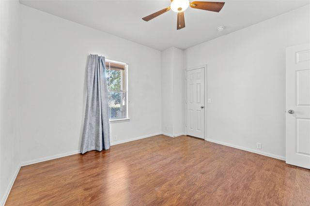 213 Newberry TRL, San Marcos, TX 78666