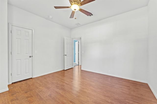 213 Newberry TRL, San Marcos, TX 78666