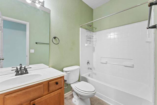 213 Newberry TRL, San Marcos, TX 78666