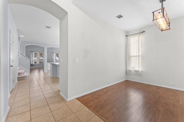 213 Newberry TRL, San Marcos, TX 78666