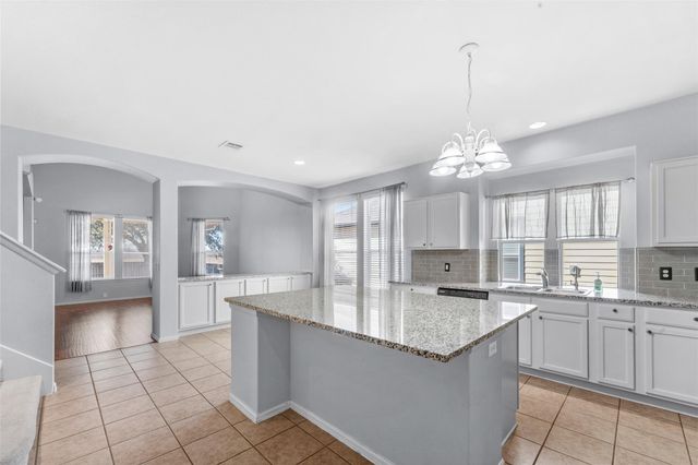 213 Newberry TRL, San Marcos, TX 78666