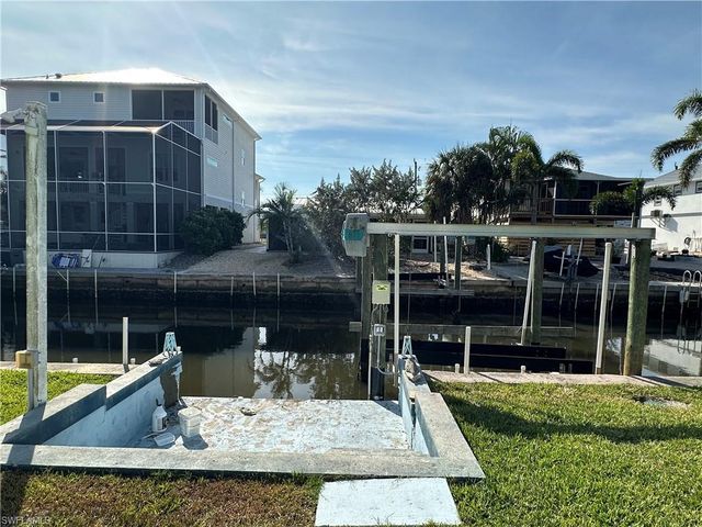 4717 Spring Creek DR, Bonita Springs, FL 34134