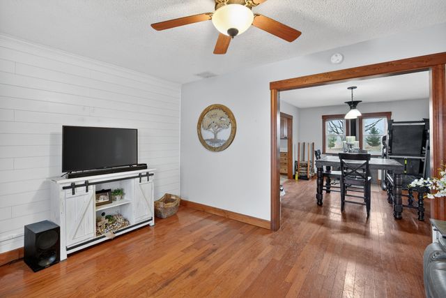 7340 E 156th Street S, Grinnell, IA 50112