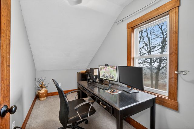 7340 E 156th Street S, Grinnell, IA 50112