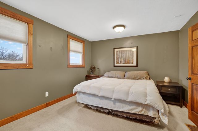 7340 E 156th Street S, Grinnell, IA 50112